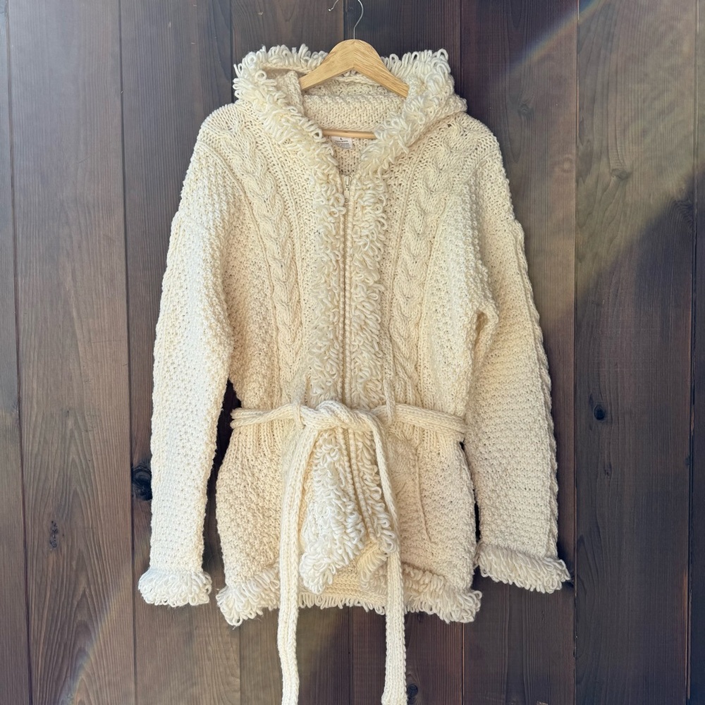 100% WOOL CHUNKY KNIT HOODED CARDIGAN